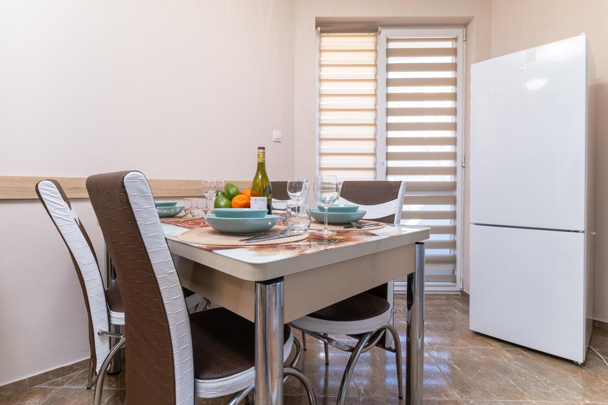 Comfortable 2Br Urban Getaway In City Center Пловдив Екстериор снимка