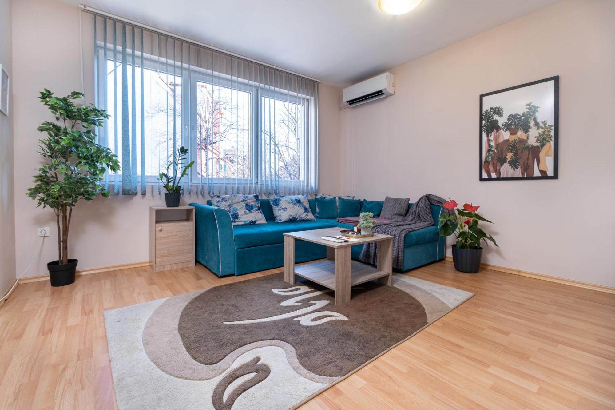 Comfortable 2Br Urban Getaway In City Center Пловдив Екстериор снимка